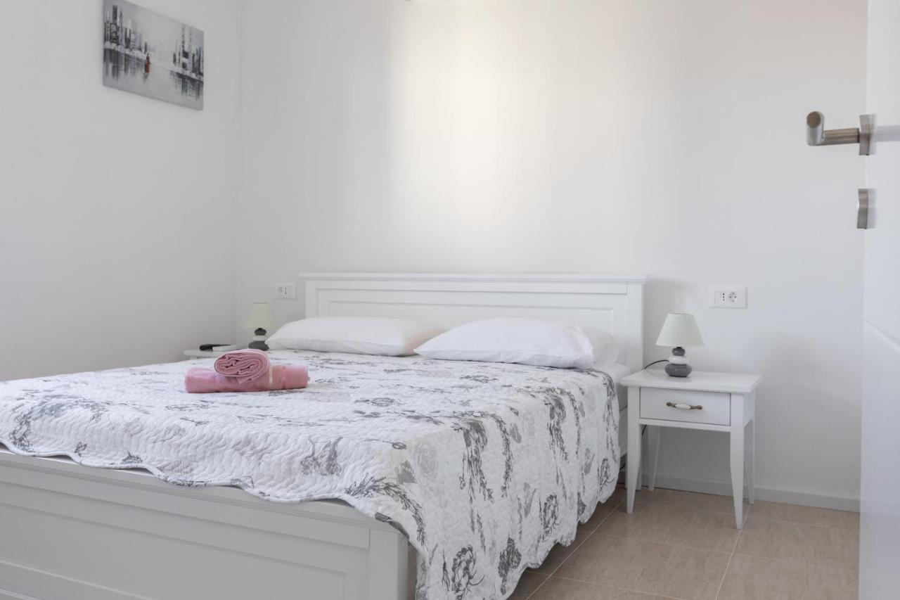 Apartment Oseka Makarska Eksteriør bilde